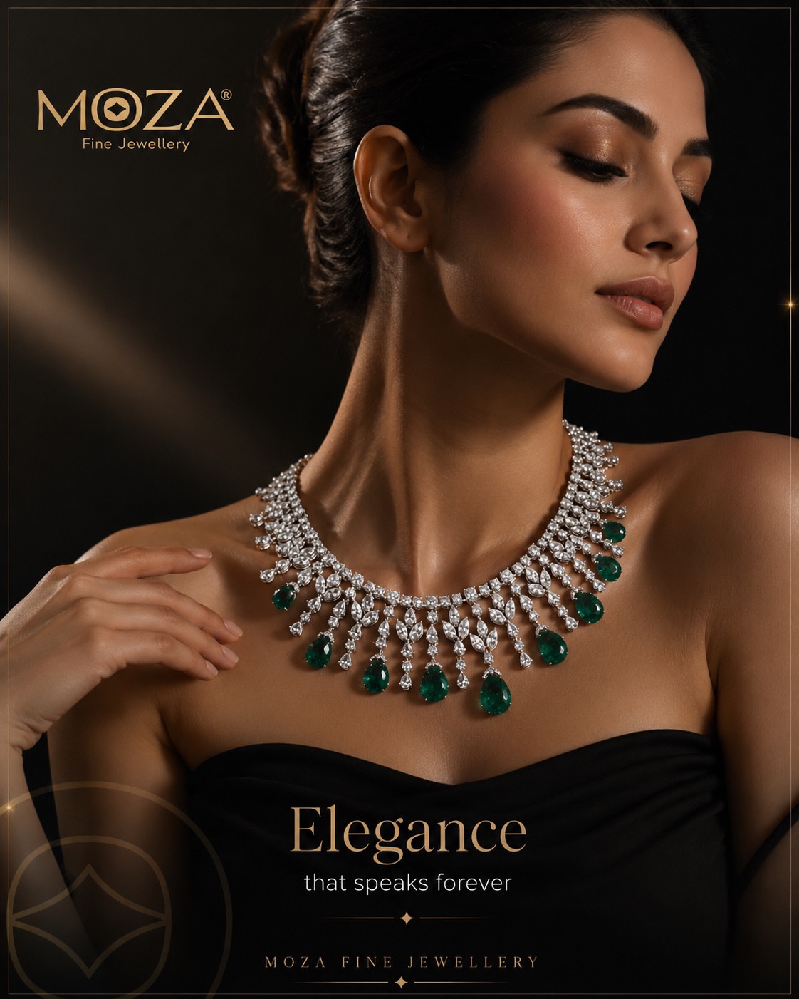 Green-detail necklace